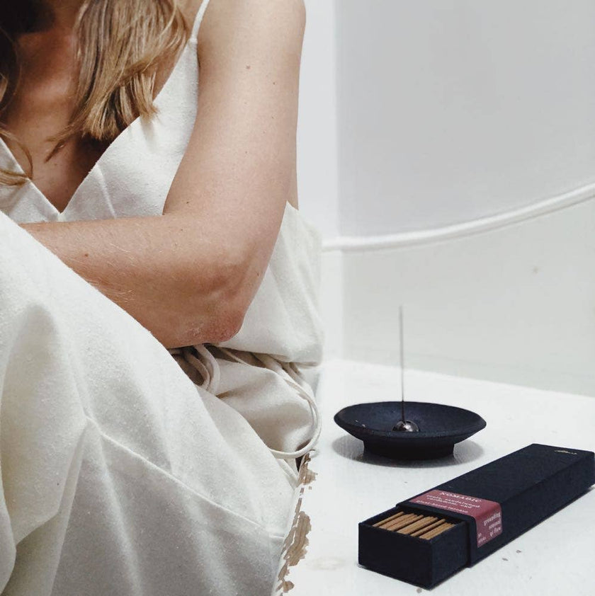 NOMADIC (ROOTS, SANDALWOOD, CARDAMOM, OUD) Natural Incense Sticks