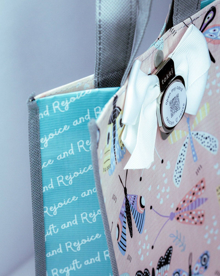 Flutter | Medium | Gift Bag + Digital Greeting Card